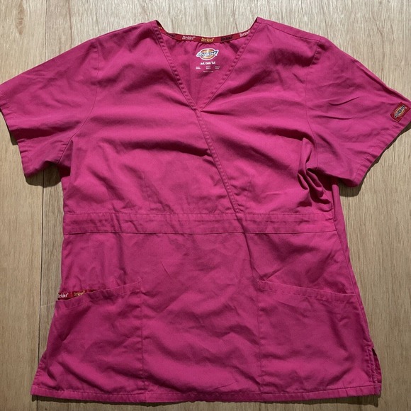 Dickies Medium Unisex Scrub Top Pink V Neck Pocket‎ Nursing Medical Uniform - Picture 1 of 5